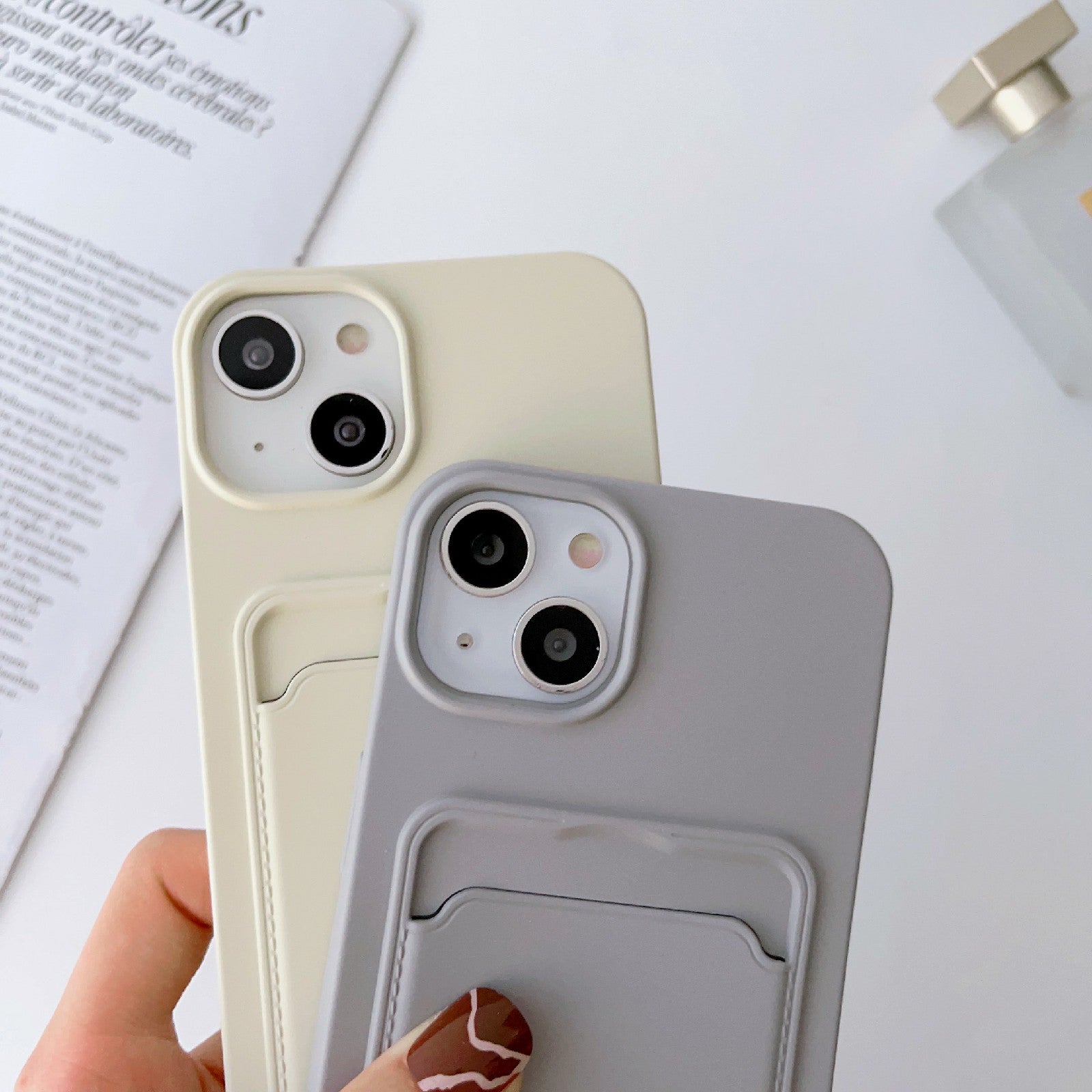 For iPhone 13 6.1 inch Liquid Silicone Card Slot Phone Case Anti-Scratch Shockproof Cover with Long Strap For iPhone 13 6.1 inch Liquid Silicone Card Slot Phone Case Anti-Scratch Shockproof Cover with Long Strap
